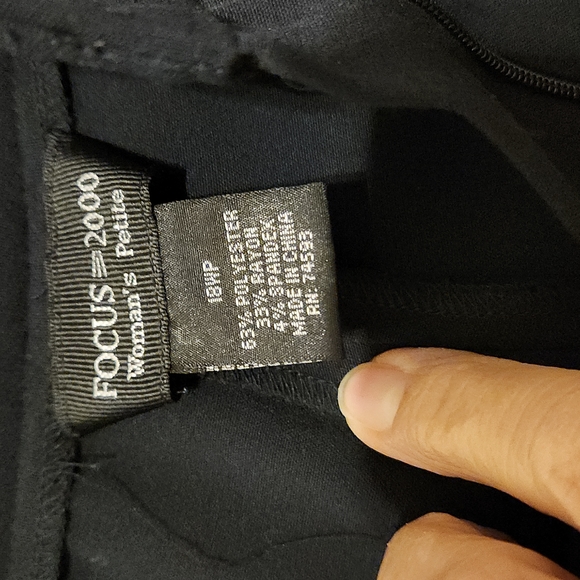 Focus 2000 Women's Petite, 18WP, navy blue, stretch fabric W-397 - Picture 4 of 6